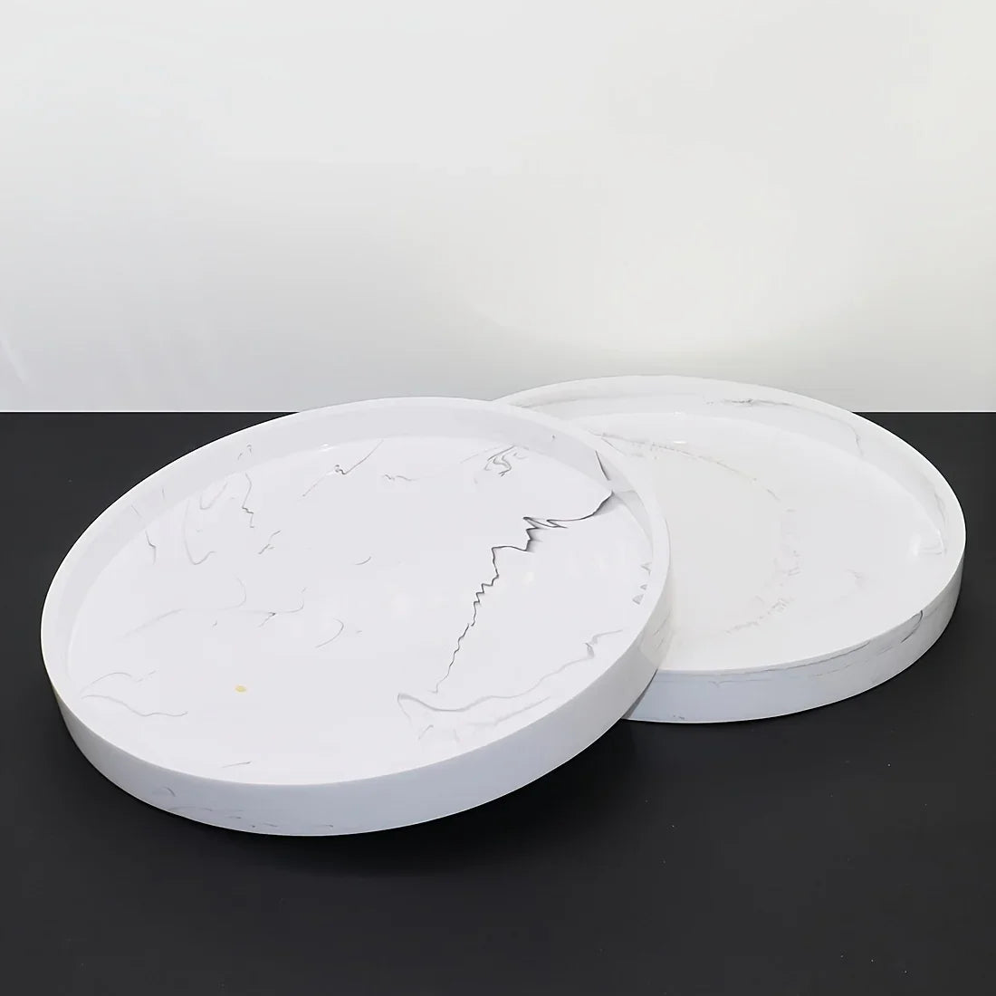 1pc Elegant Black Circular Resin Tray - 27.43cm Hand-Polished, Multi-Purpose Vanity Organizer for Bathroom, Kitchen & Bedroom Decor - Ideal for Jewelry, Keys & Accessories Storage