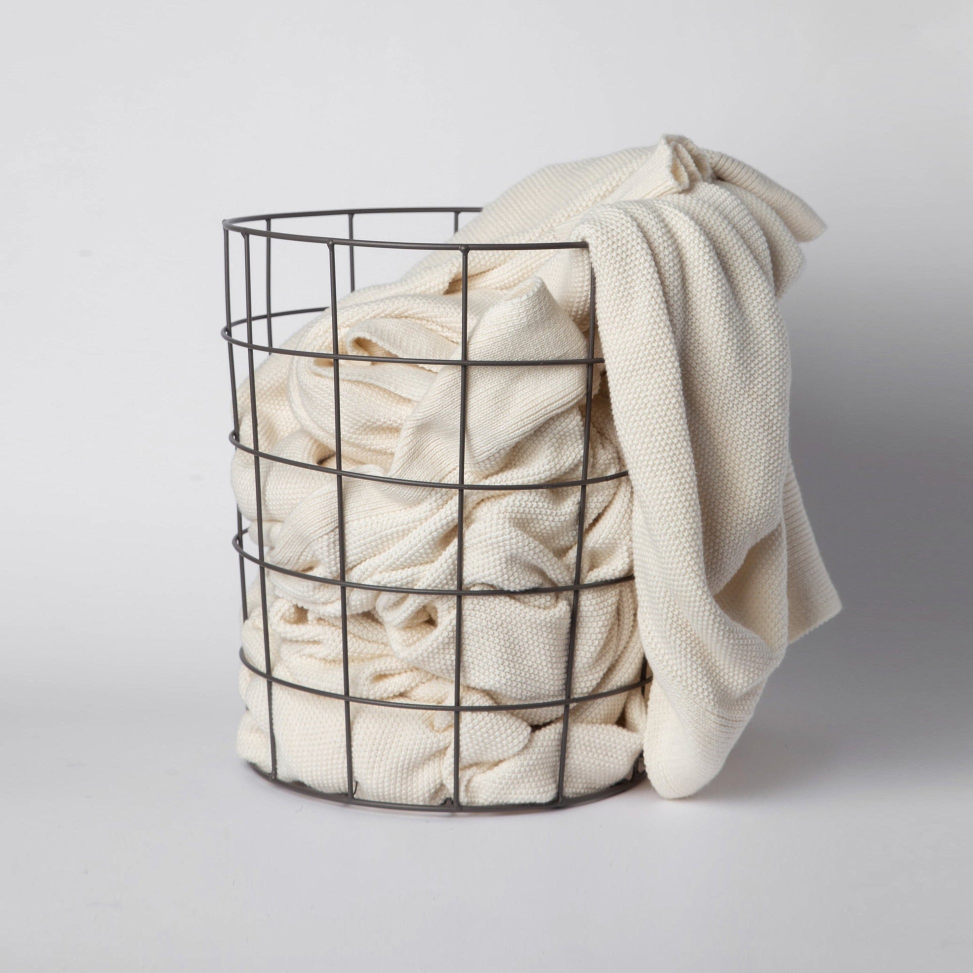 318 - Iron Basket - PoshaBella