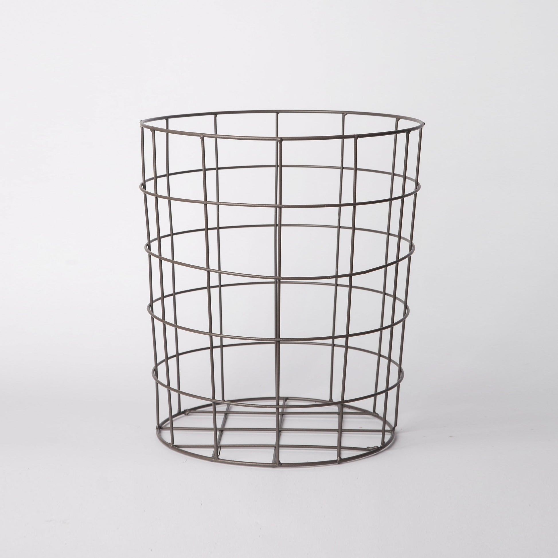 318 - Iron Basket - PoshaBella