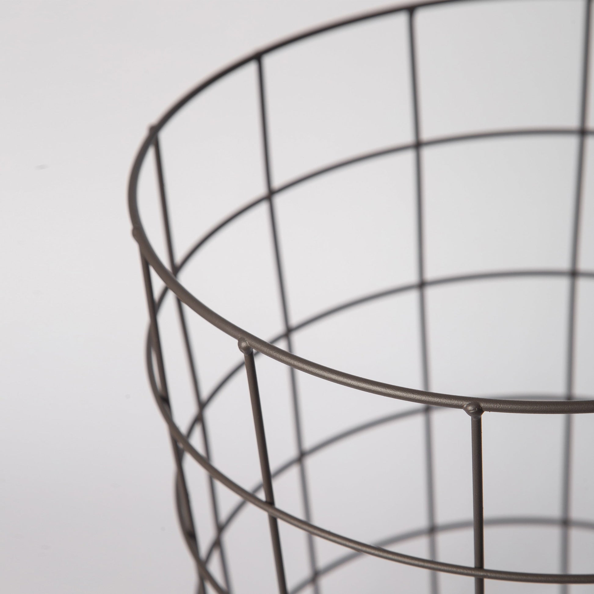 318 - Iron Basket - PoshaBella
