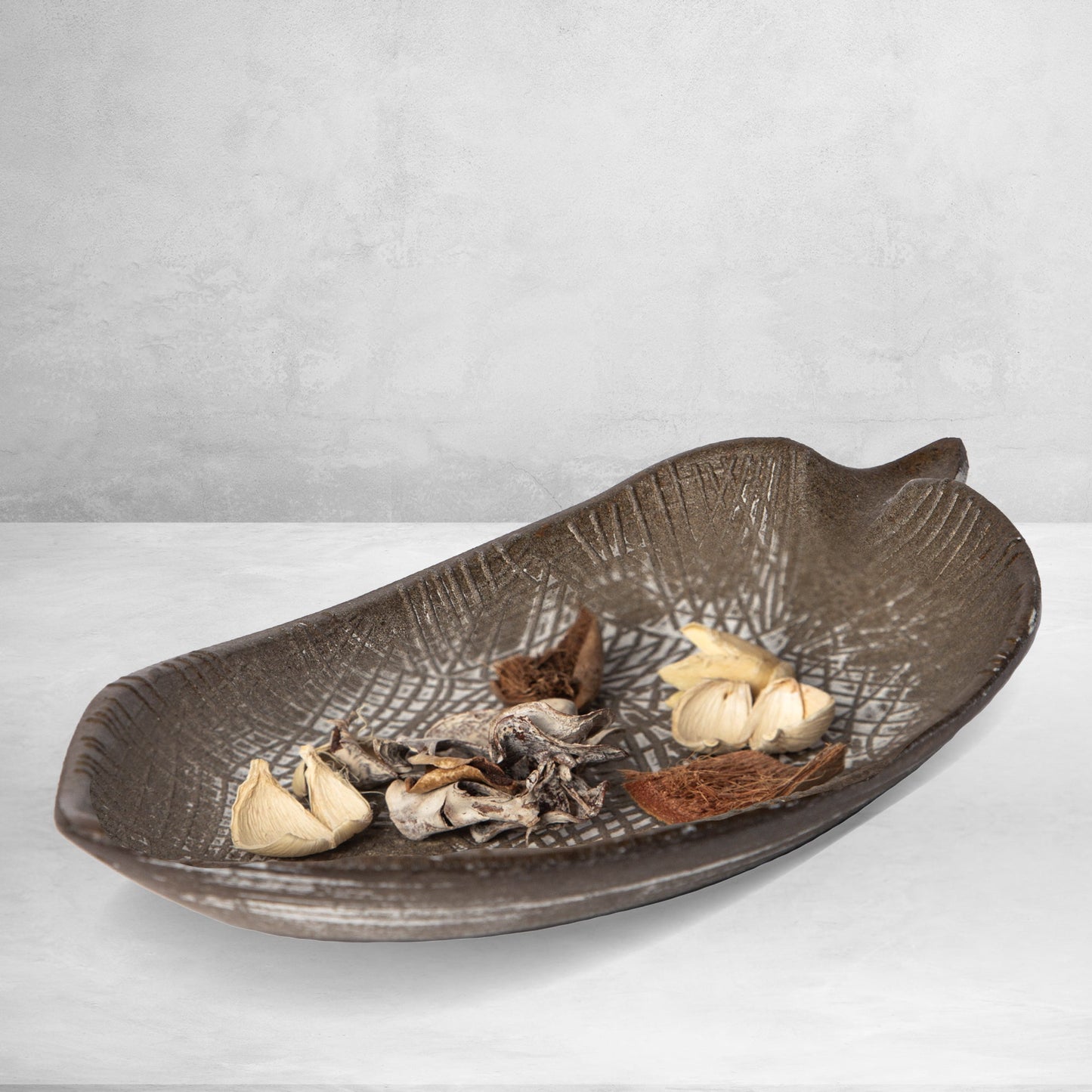 422 - Wood Leaf Shaped Tray Decorative Serving Platter Plate Dish Key Bowl Entryway - PoshaBella