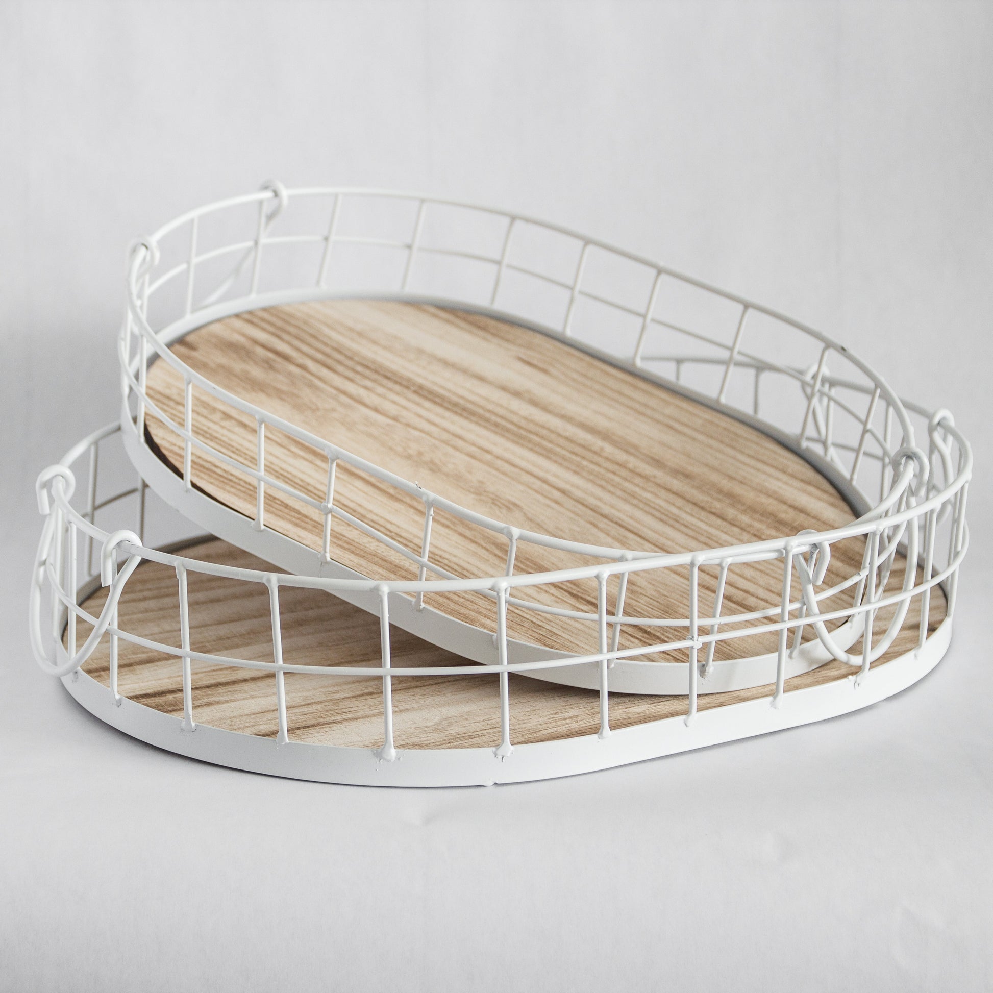 449 - Oval Metal & Wood Tray - PoshaBella
