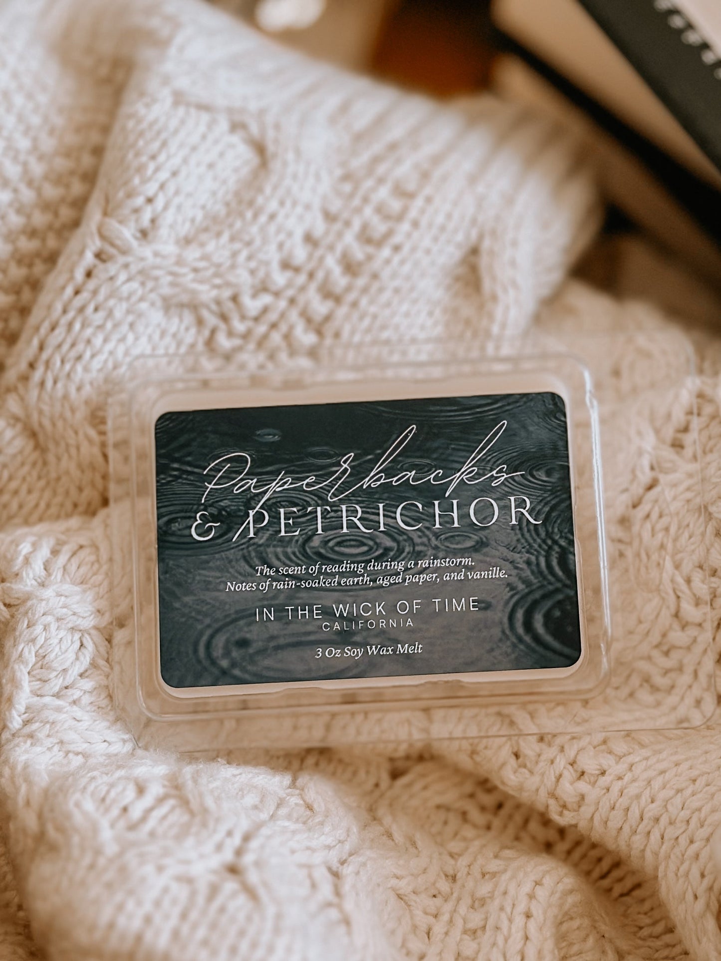 Paperbacks & Petrichor Wax Melt - PoshaBella