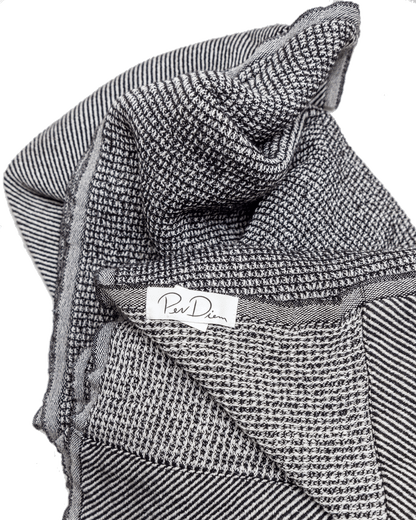 Pergamon Throw in Black - PoshaBella