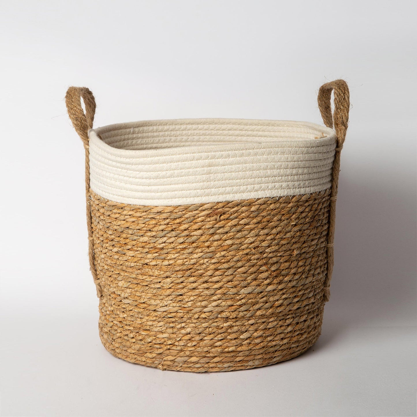 819 - Seagrass Basket With Handles - PoshaBella