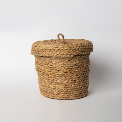 830 - Seagrass Basket with lid - PoshaBella