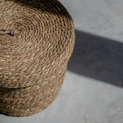 830 - Seagrass Basket with lid - PoshaBella