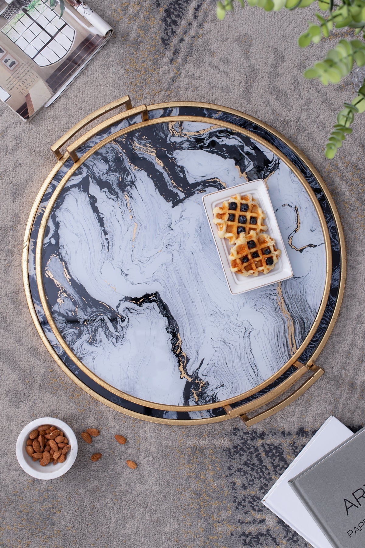 S/2 Round Decorative Tray with Abstract Marbled Design