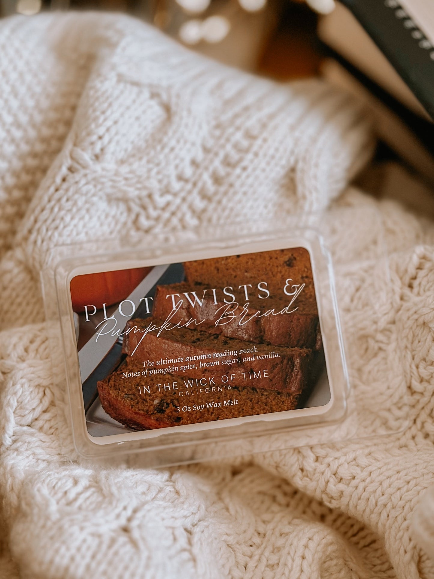 Plot Twists & Pumpkin Bread Wax Melt - PoshaBella