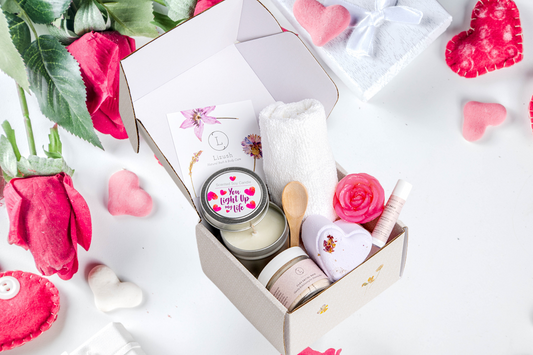 LOVE Gift Box – Natural Spa Gift for Mom, Sister & BFF