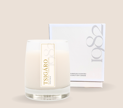 Tsigaro (8.5 oz Single Wick) - Notes: Tobacco Leaves, Black Tea, Cedar & Vetiver - PREVIOUSLY KNOWN AS "CIGAR LOUNGE" 1982 Candle Co.™
