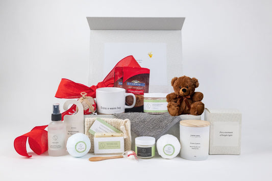 Sending Mom a Big Hug – Luxury Natural Spa Gift Box