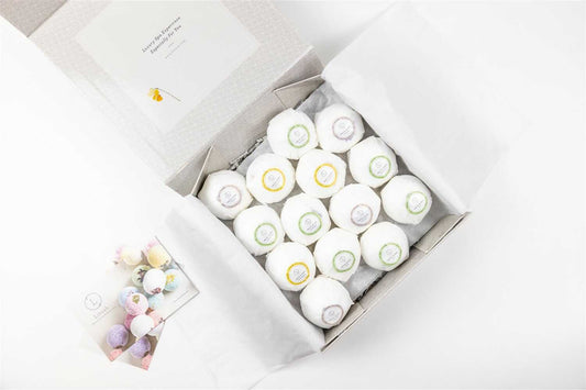 Natural Bath Bomb Gift Box – 14 Handmade Bath Bombs for a Spa Day