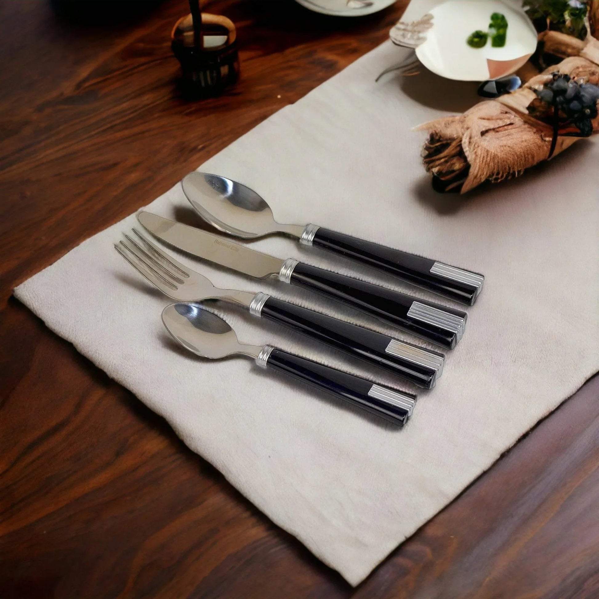Black Flatware Set - PoshaBella