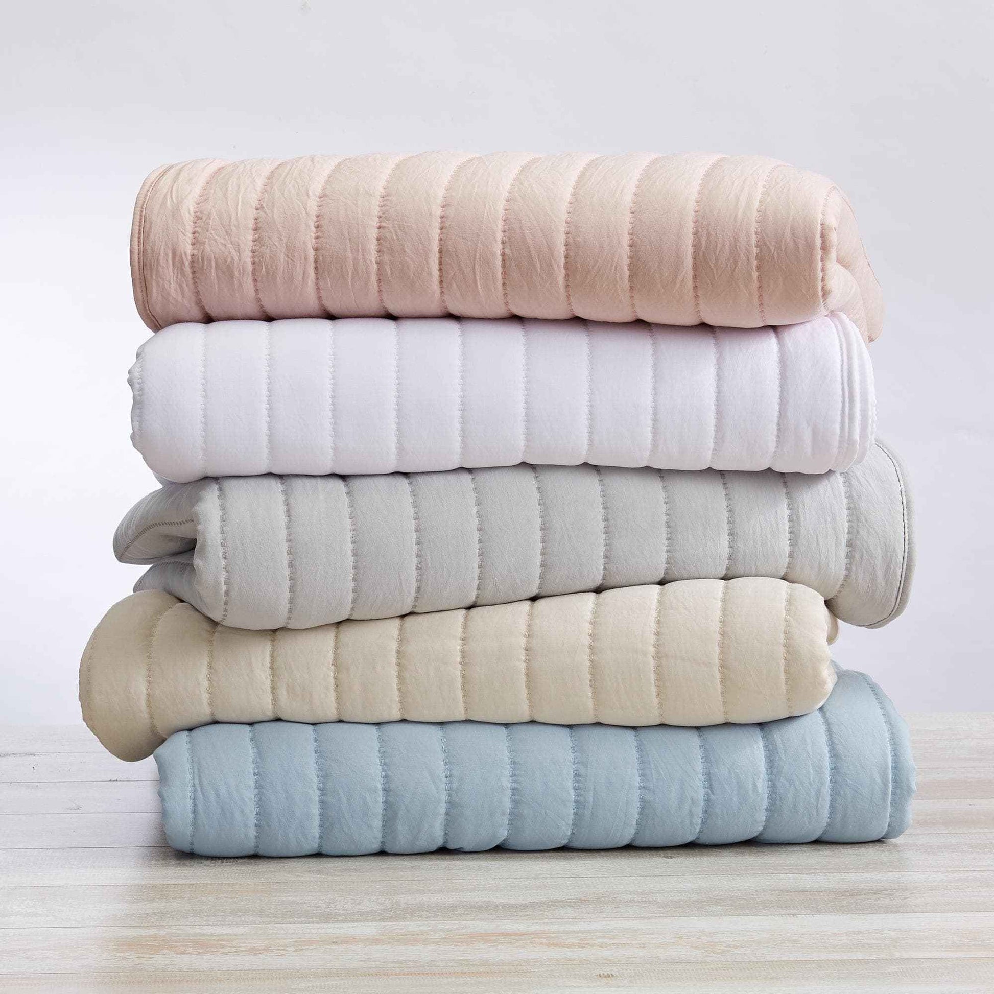 3-Piece Solid Striped Quilt - Virginia Collection