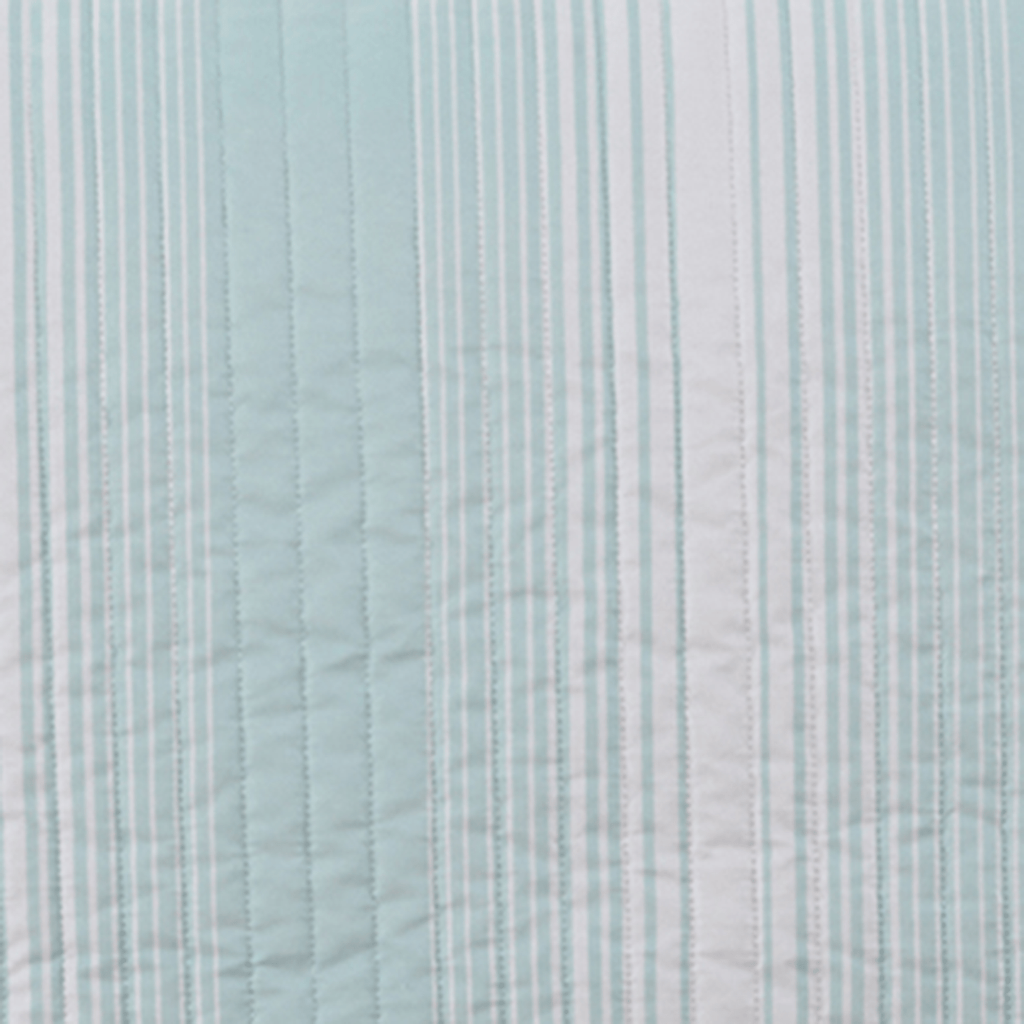 Everette Collection 3 Piece Ombre Striped Quilt Set
