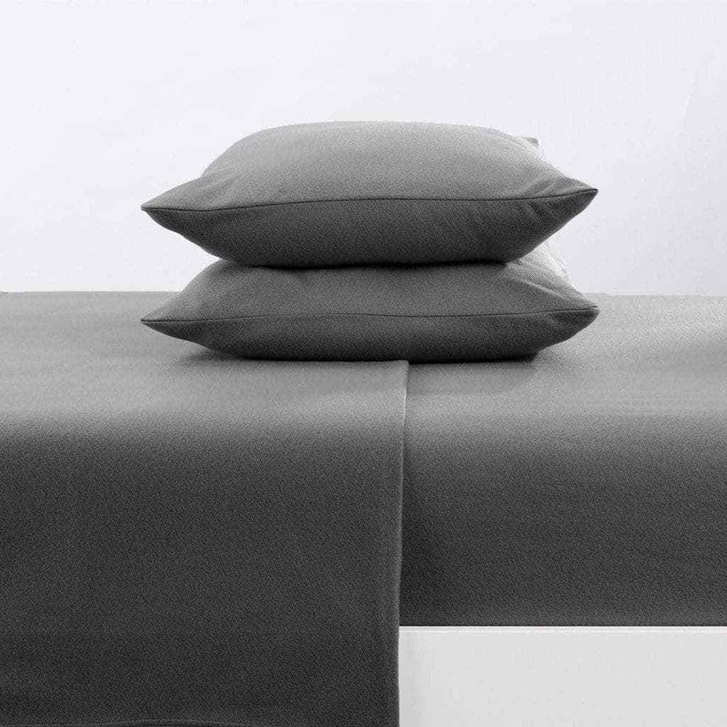 4-Piece Solid Fleece Sheet - Christina Collection