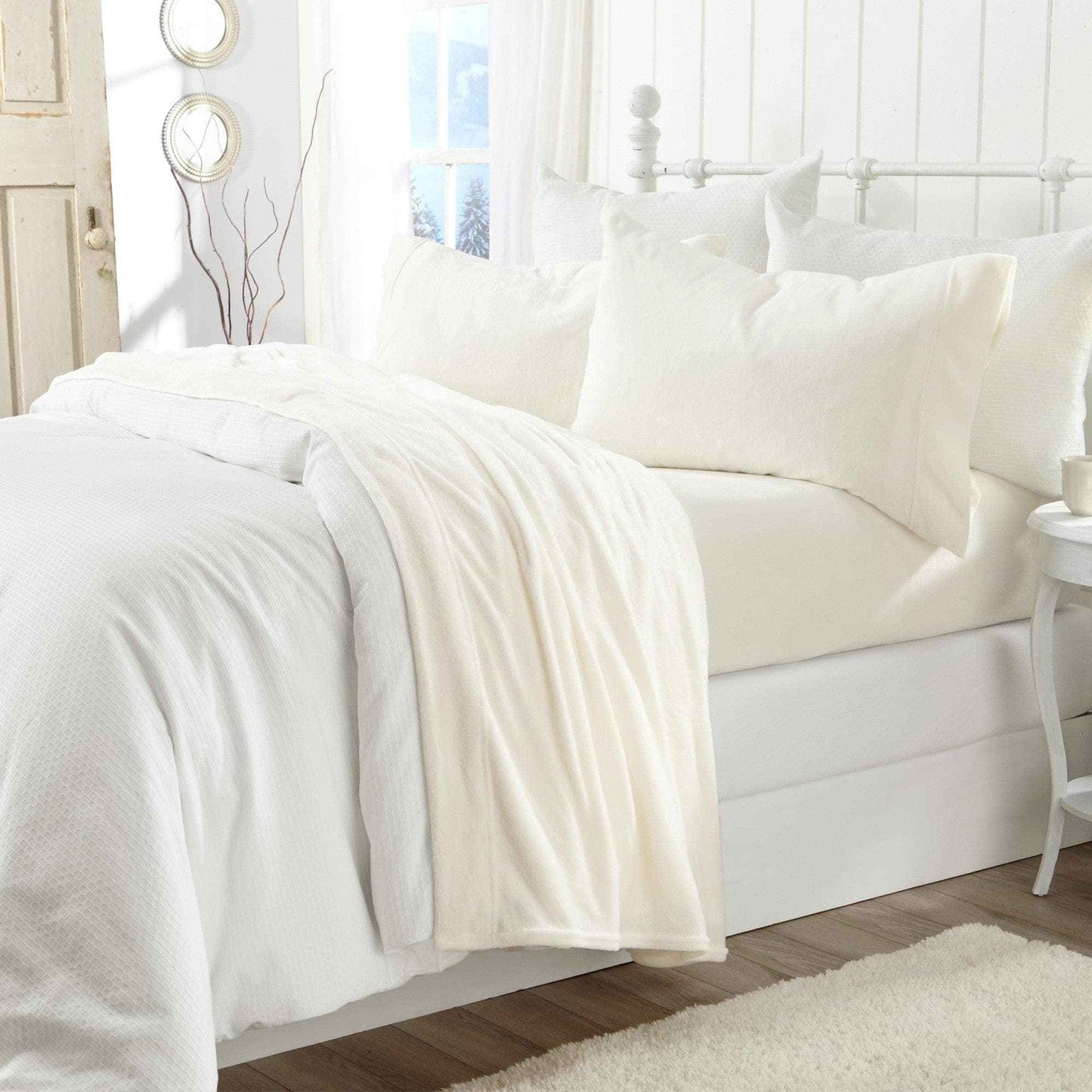 4-Piece Solid Plush Sheet - Velvet Luxe Collection
