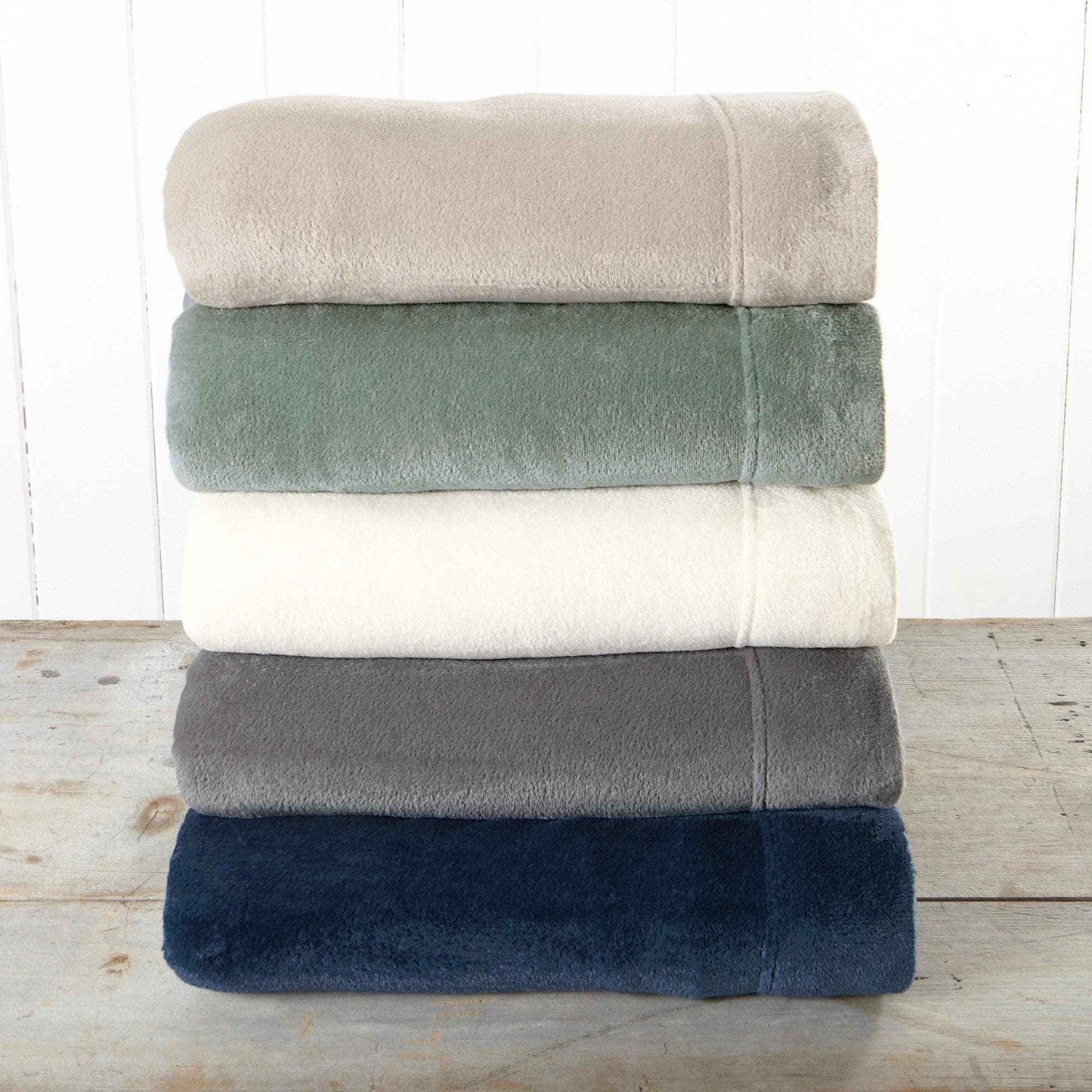 4-Piece Solid Plush Sheet - Velvet Luxe Collection