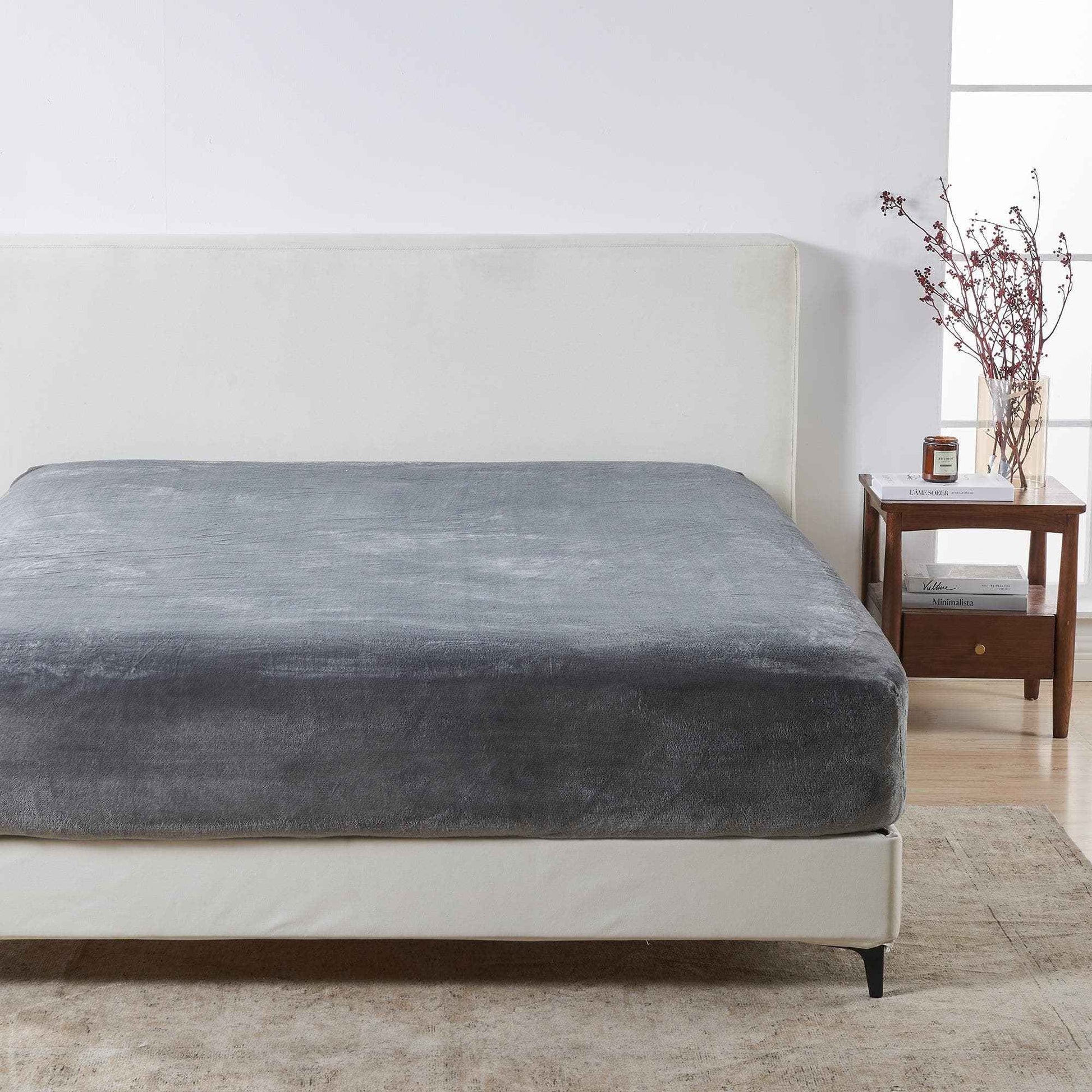 Solid Plush Fitted Sheet - Velvet Luxe Collection