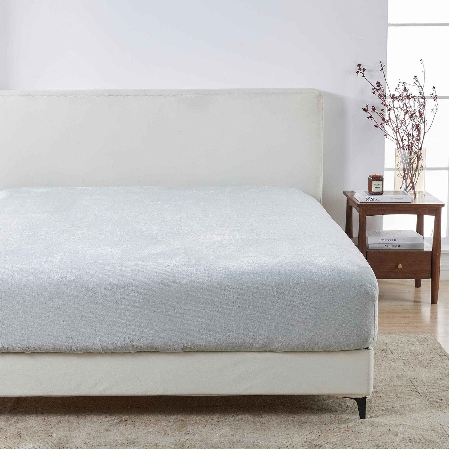 Solid Plush Fitted Sheet - Velvet Luxe Collection