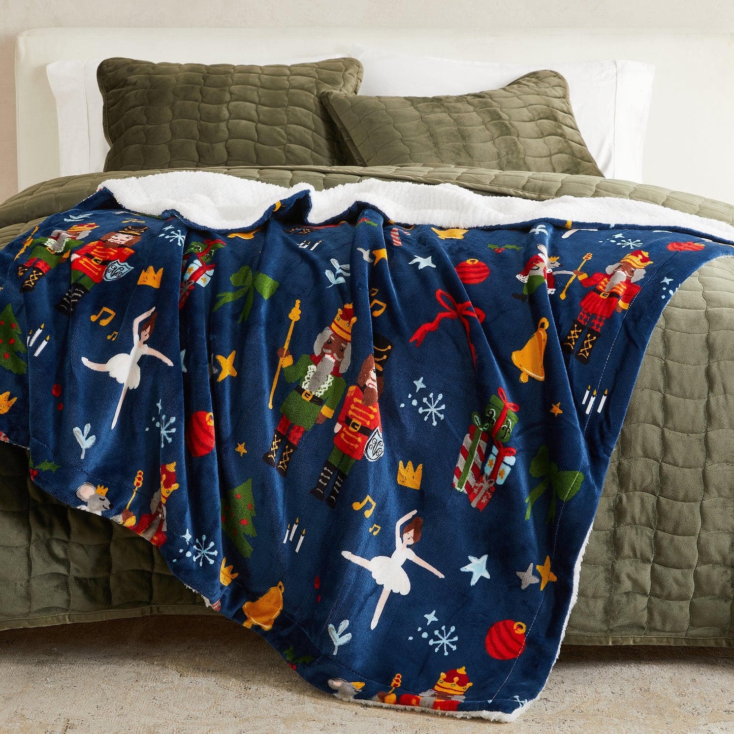Holiday Sherpa Throw - Esmay Collection