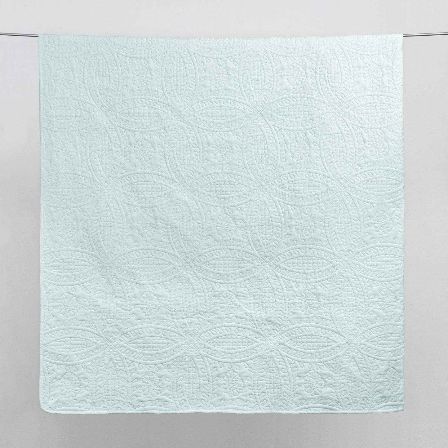 3-Piece Oversized Medallion Quilt Set - Clara Collection