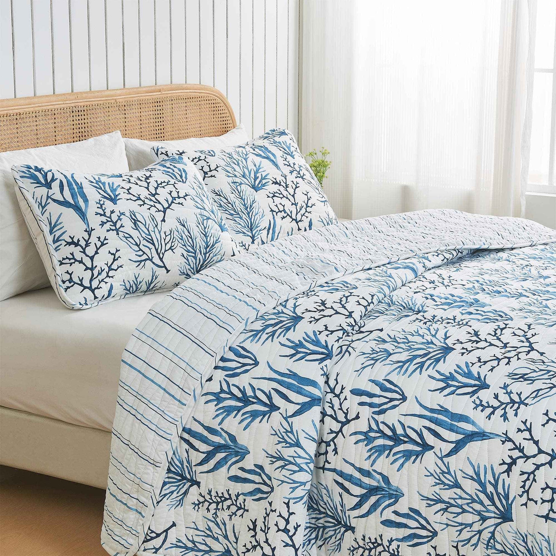 Coastal Navy Coral Quilt Set - Saelia Collection