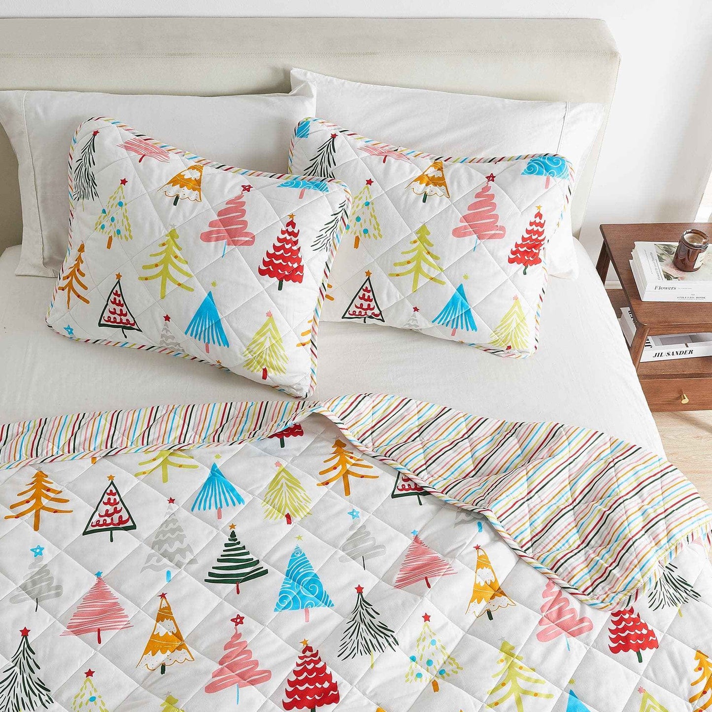 Colorful Holiday Quilt Set - Midnight Magic Collection