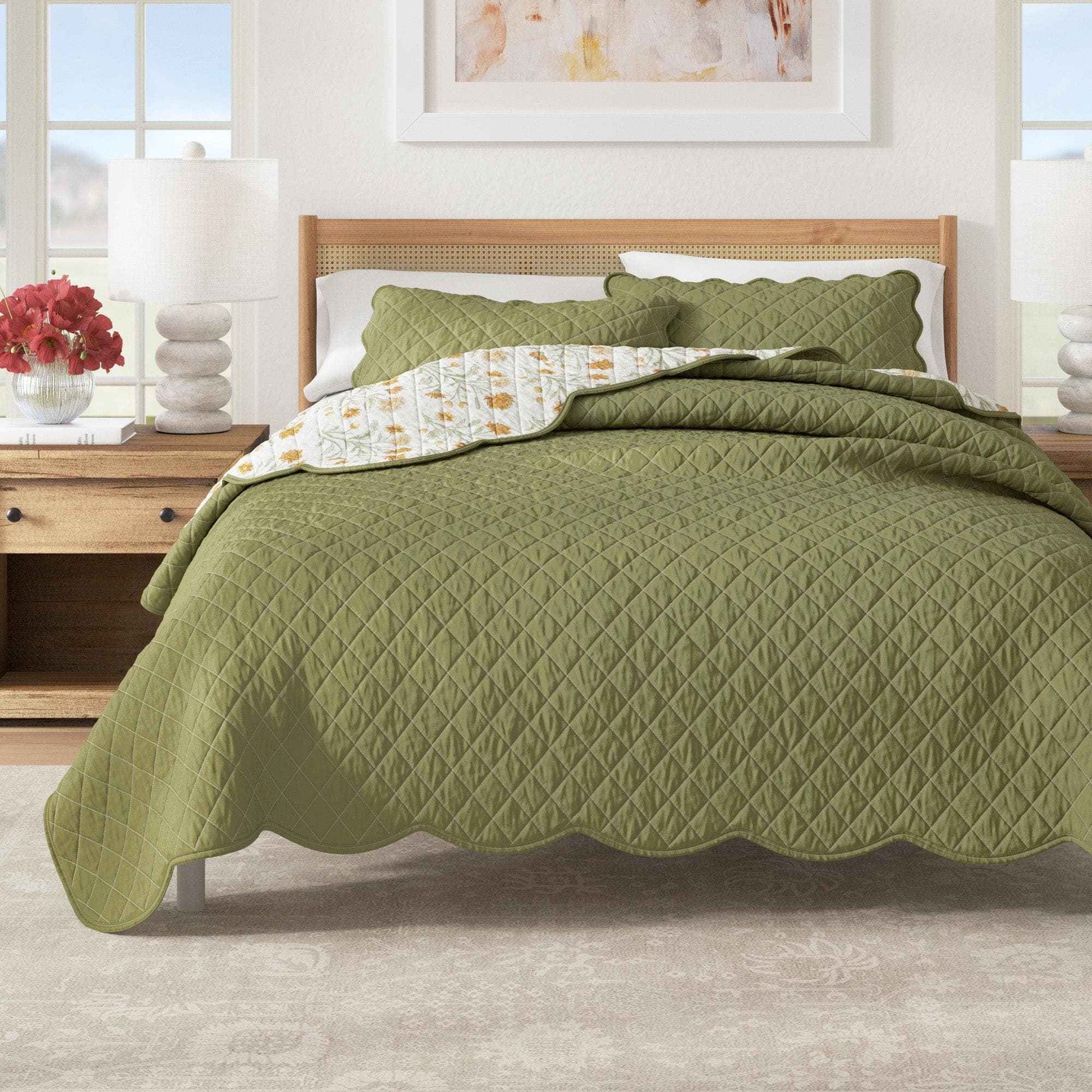 Floral Print & Scallopeded Edge Cotton Quilt Set - Illiana Collection