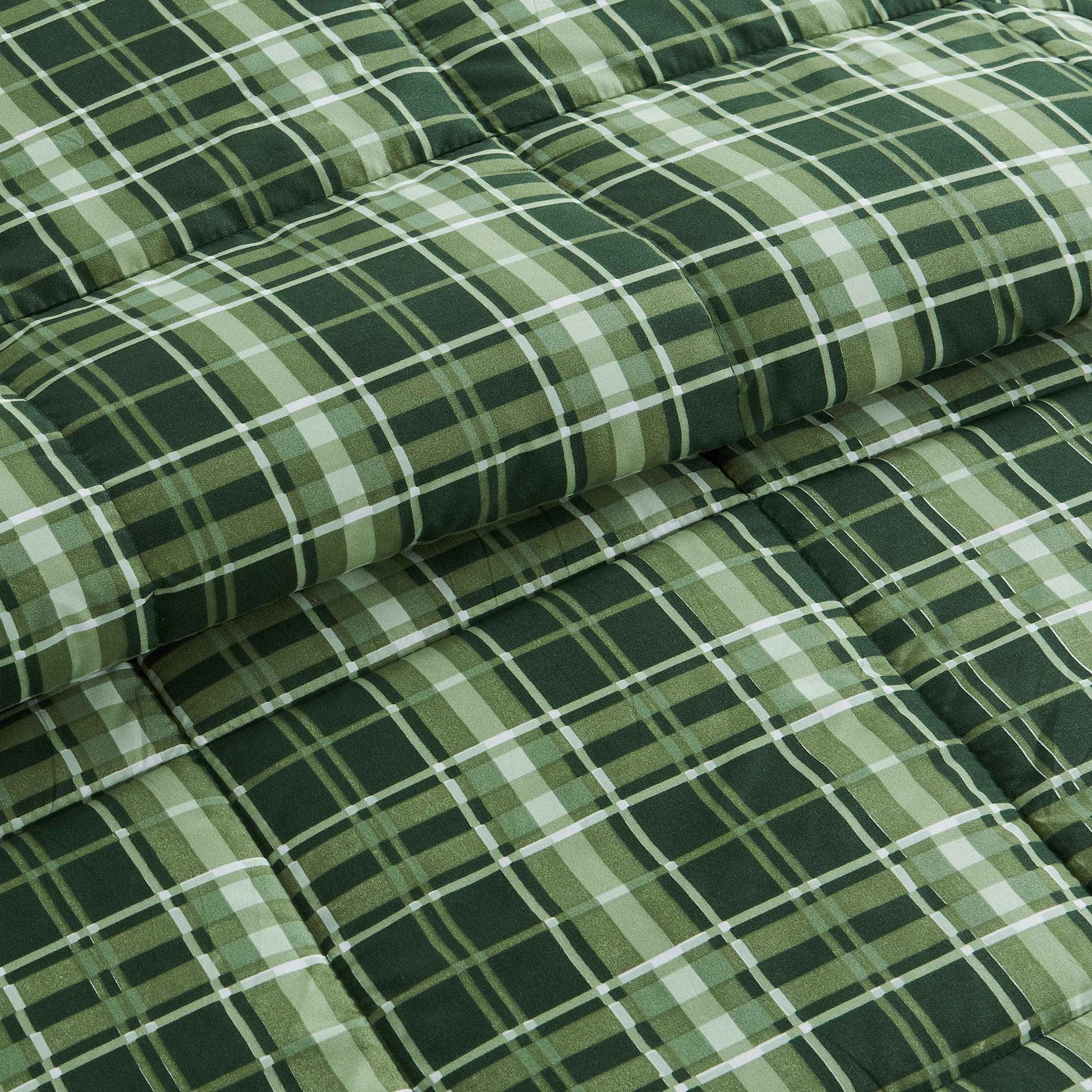 Reversible Christmas Comforter and Sham Set - Holiday / Lodge Odette Collection