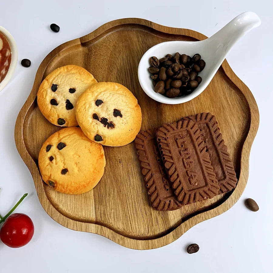 High-End Wooden Trays, Plum Blossom-Shaped Acacia Wood Trays, Creative Breakfast Trays, Suitable for Holding Cheese, Bread, Desserts, And Coffee, Perfect for Use in Kitchens, Restaurants, Parties, And Wedding Venues
