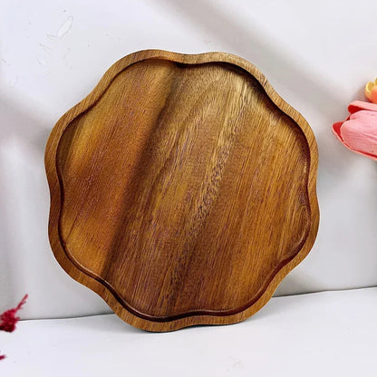 High-End Wooden Trays, Plum Blossom-Shaped Acacia Wood Trays, Creative Breakfast Trays, Suitable for Holding Cheese, Bread, Desserts, And Coffee, Perfect for Use in Kitchens, Restaurants, Parties, And Wedding Venues
