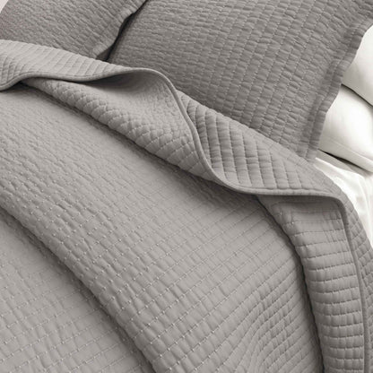 3-Piece Solid Quilt - Alicia Collection
