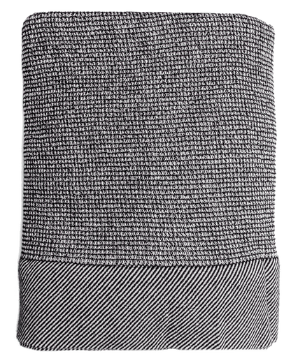 Pergamon Throw in Black - PoshaBella